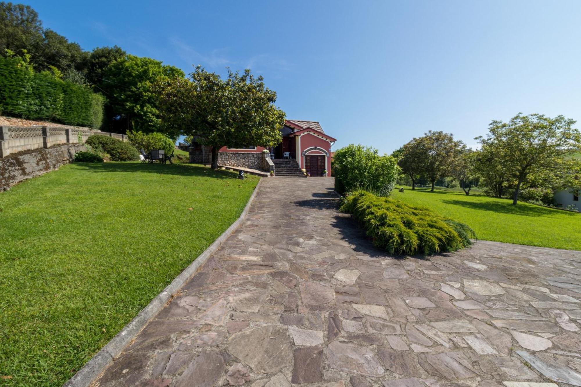 Casa Con Jardin Privado Orena Exterior foto